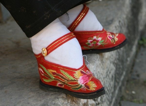 chinesetinyshoes2