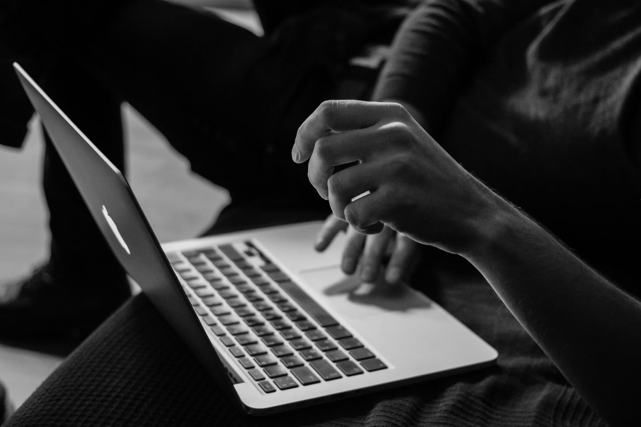 Crafting Stories: Turning Your Hobby into a Monetizable Blog