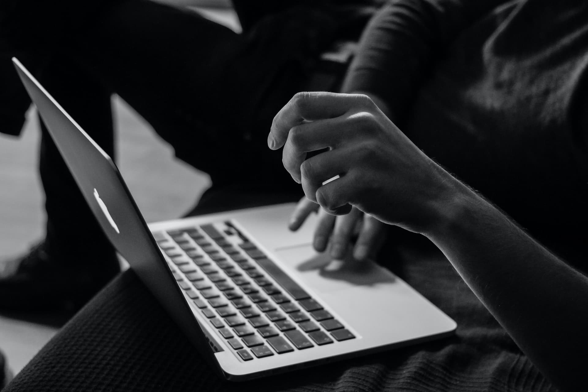 7 Tips to Stay Safe Online