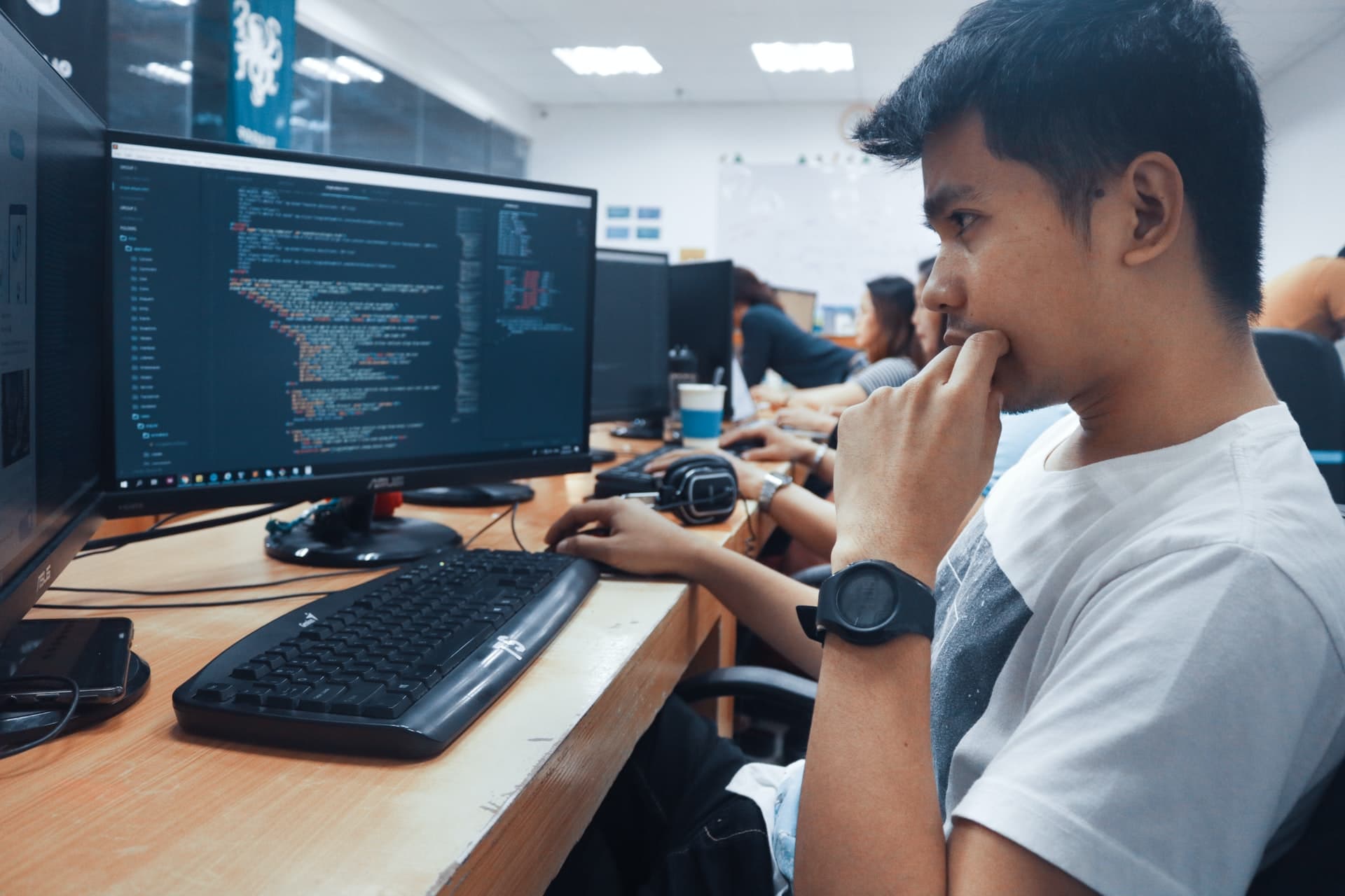 5 Ways PMs Can Bridge the Gap with Web Developers